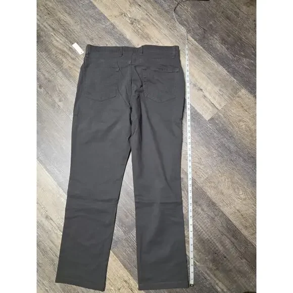 Amazon Essentials Men’s Chino Pants Gray Athletic Fit Stretch 33W x 29L - Picture 5 of 6